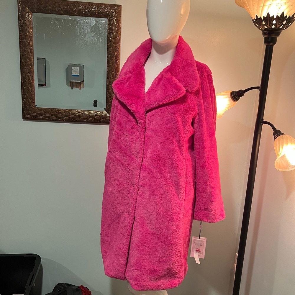 Hot NWT Avec Les Filles faux fur coat